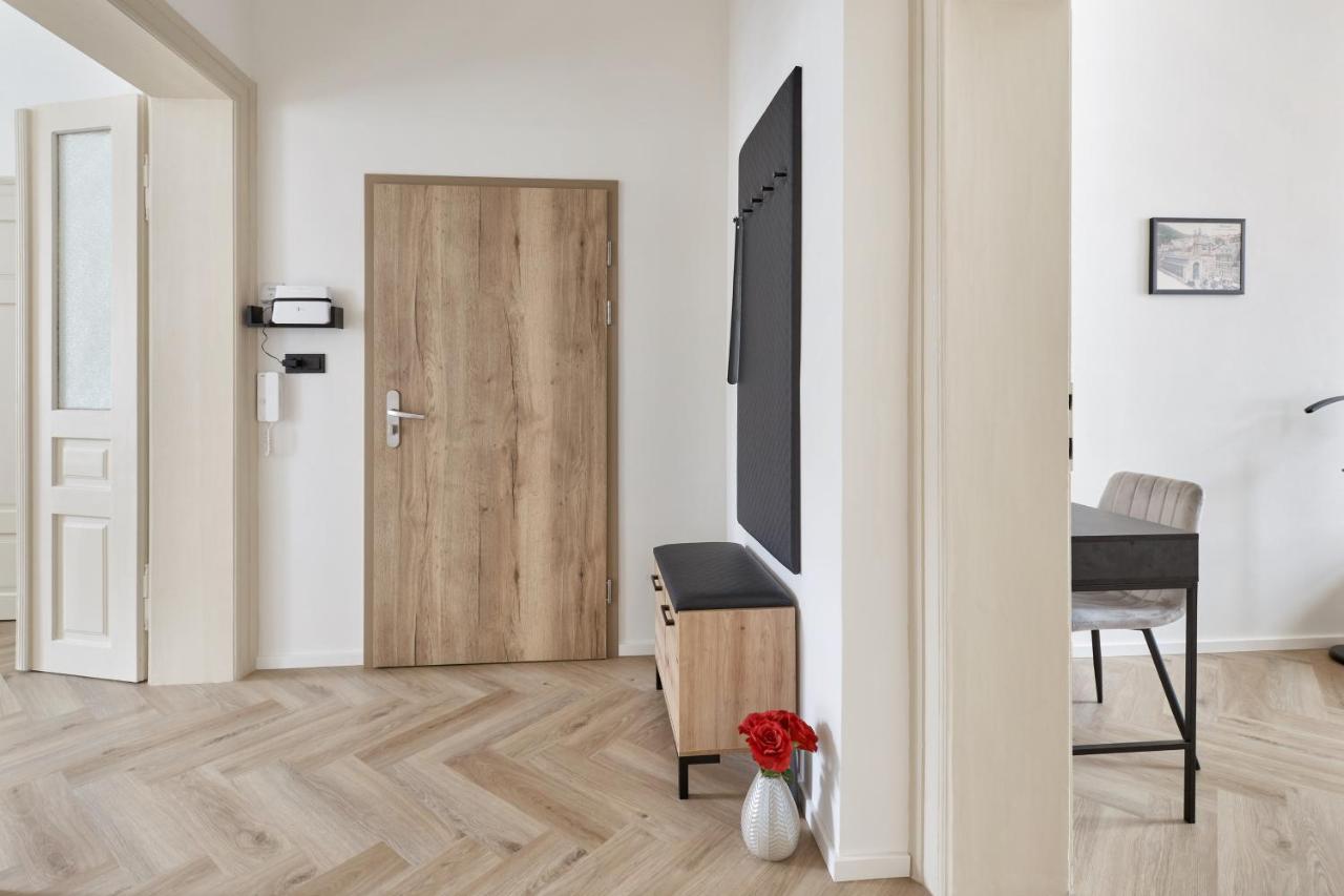 Apartment Nicol Karlovy Vary Esterno foto